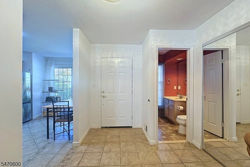 82 Laurelwood Ct