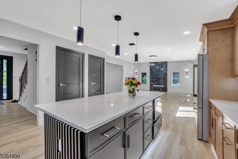 23 Meadow Ln