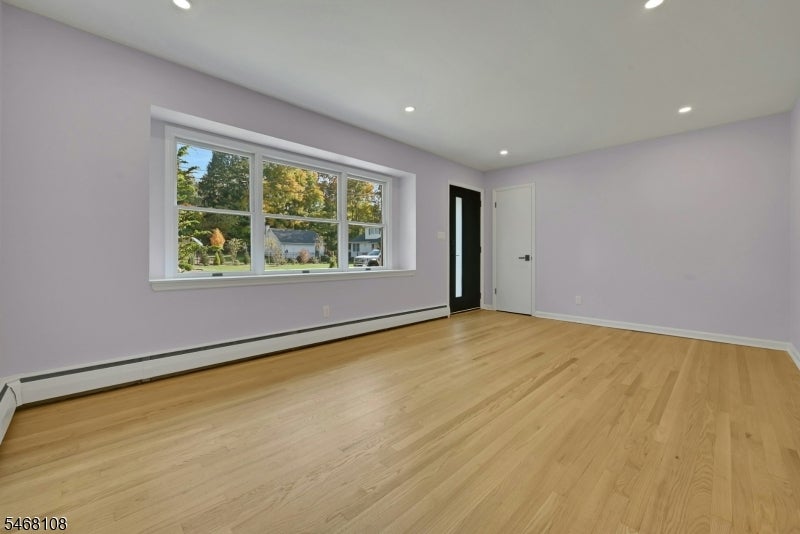 516 Harriet Pl