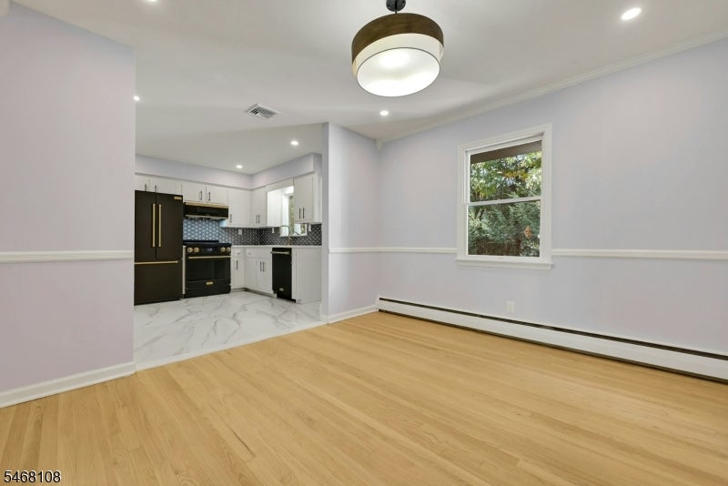 516 Harriet Pl