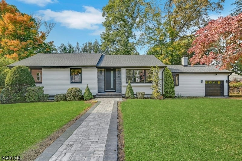 516 Harriet Pl