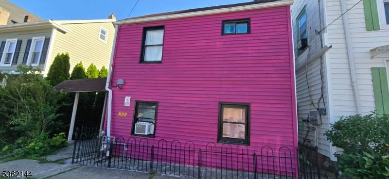 286 Chambers St