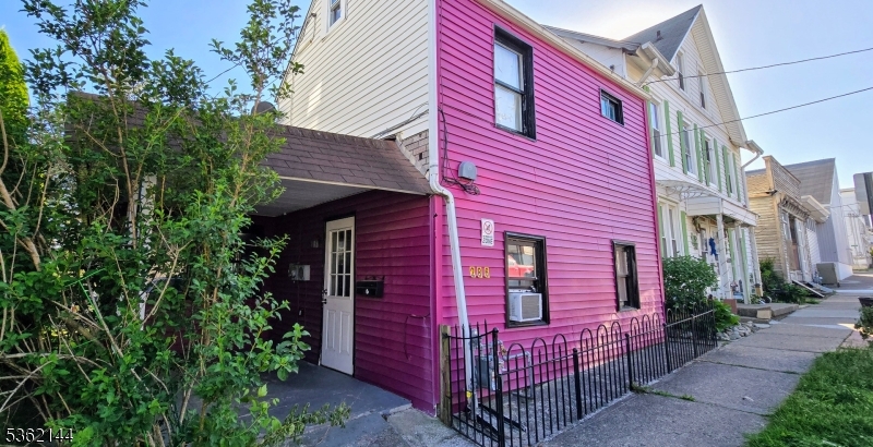 286 Chambers St