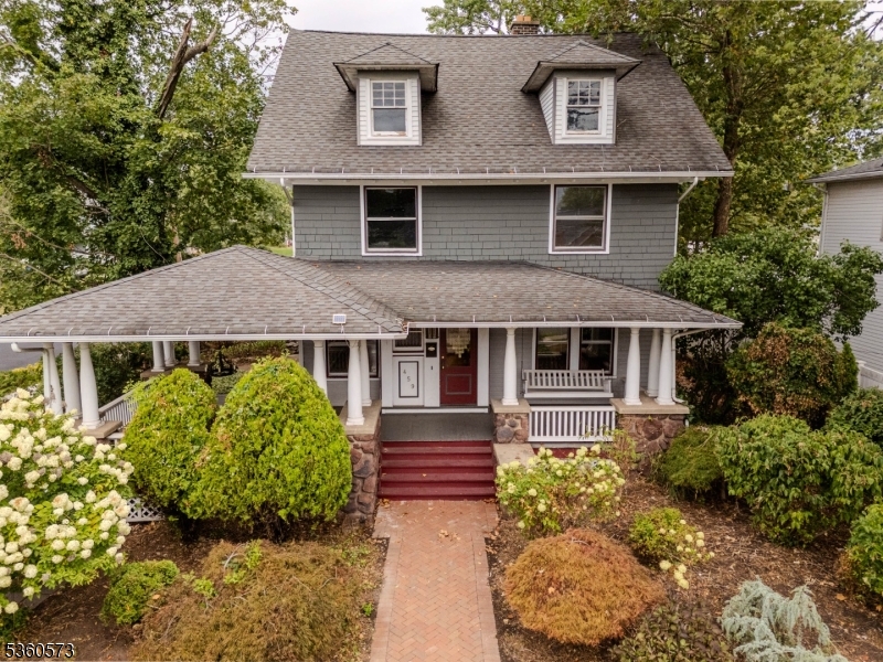 459 E Main St