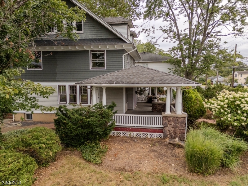 459 E Main St