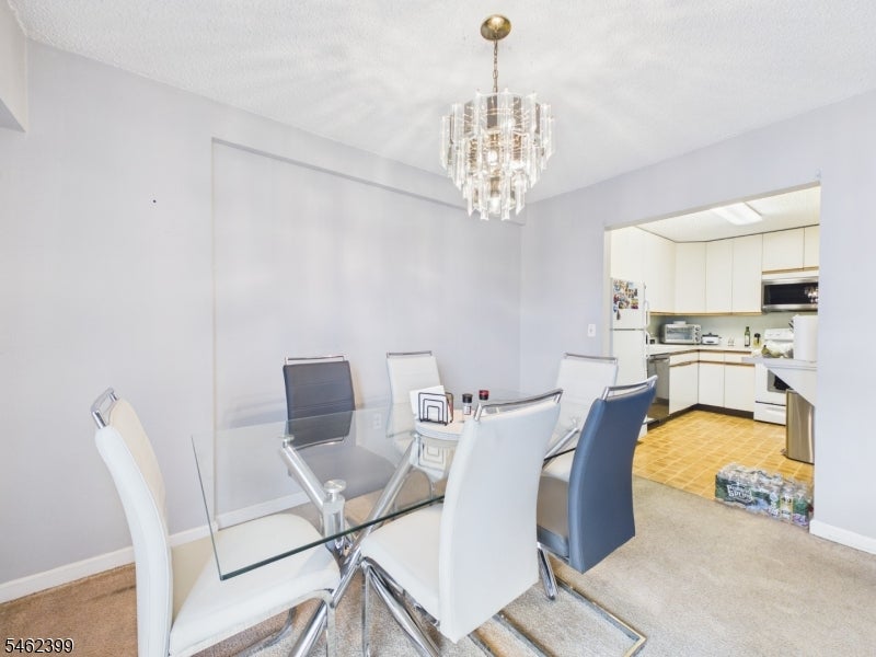 10 N Wood Ave 407