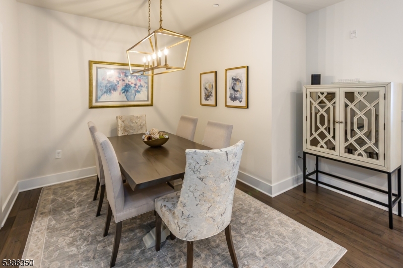 4 Vanderbilt Blvd 109