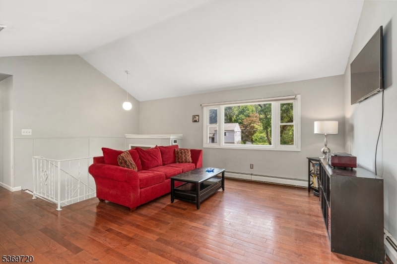 16 Ronald Ave