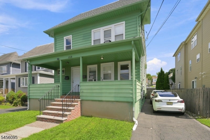 168 Garden Ave