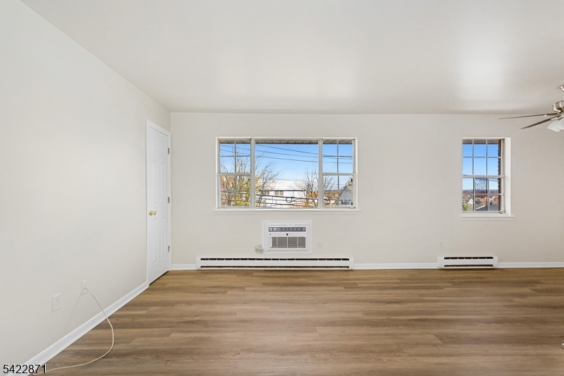 145 Arnot St Apt 4B 4B