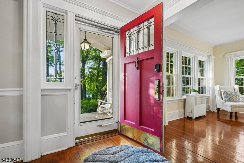 82 Arlington Ave