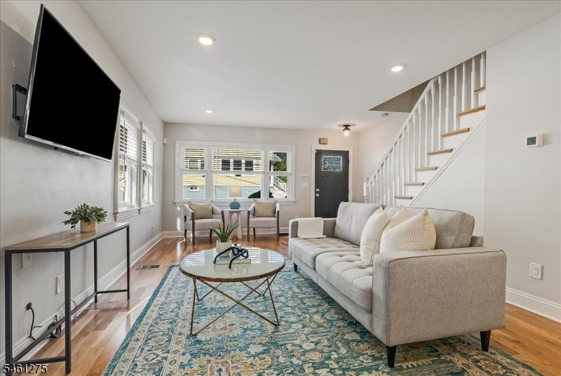 161 Willowdale Ave