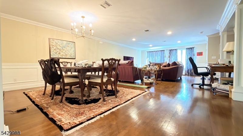 29 Skymark Ct
