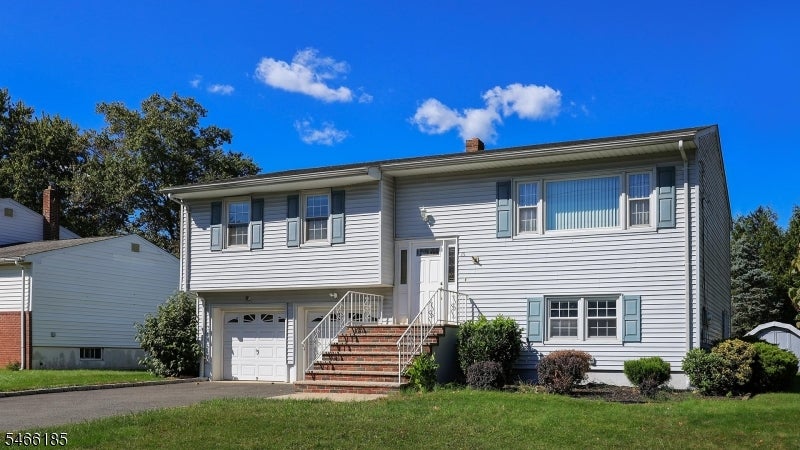 15 Roselle Ave