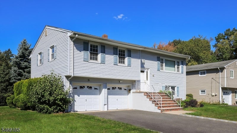 15 Roselle Ave
