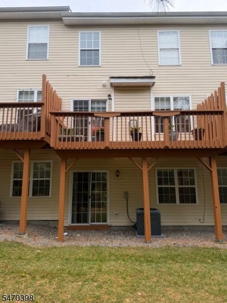 65 Mountainside Dr
