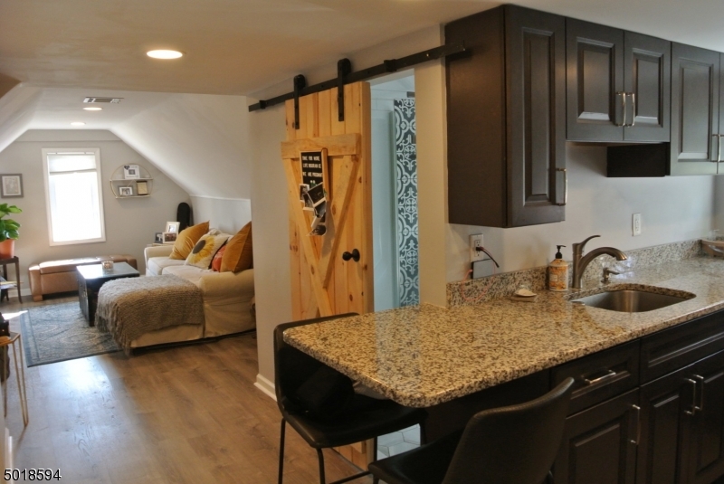 11 Delaware Pl 3