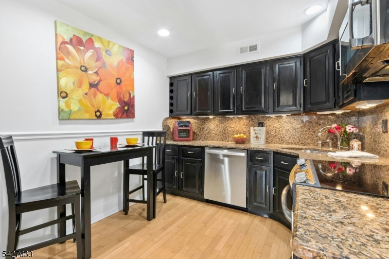 44 Tisbury Ct