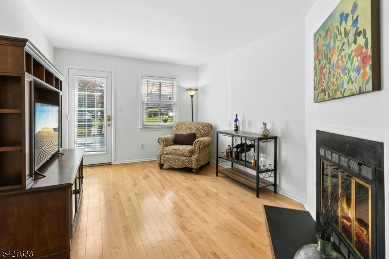 44 Tisbury Ct