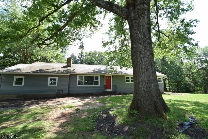 567 Foothill Rd