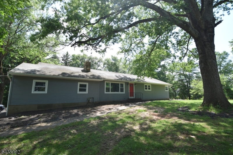 567 Foothill Rd