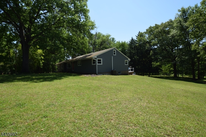 567 Foothill Rd