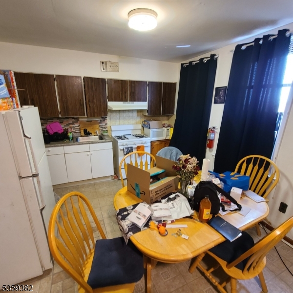 660 Mount Prospect Ave