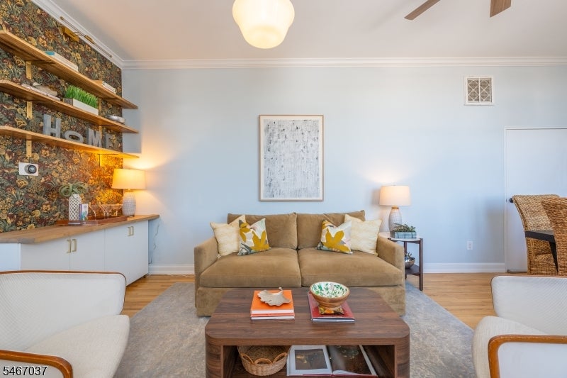 295 Bloomfield Ave 7
