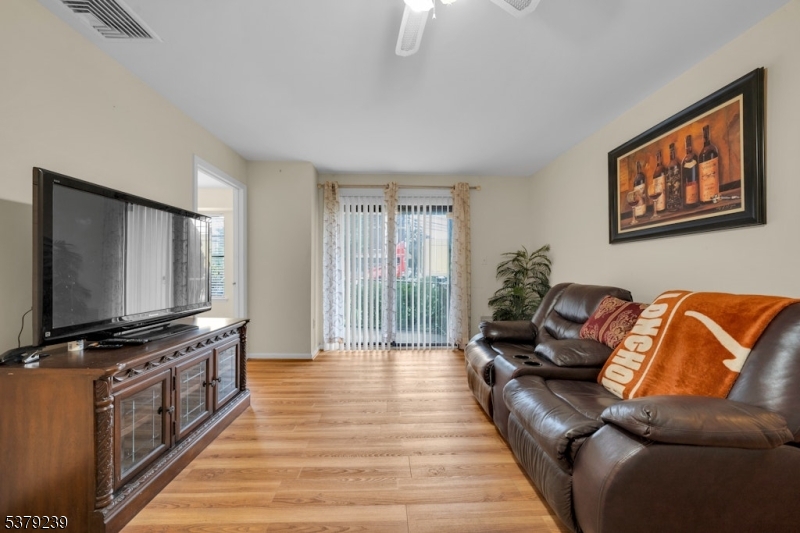 535-541 Bayway Ave 1D