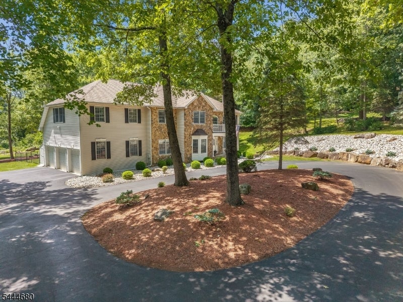 5 Elk Ridge Rd