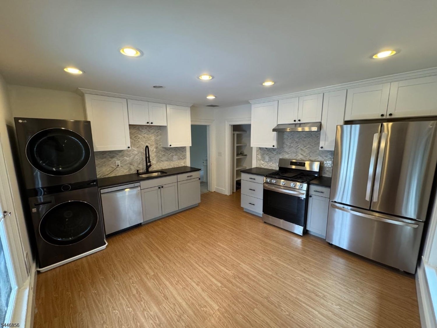26 Franklin Pl 3