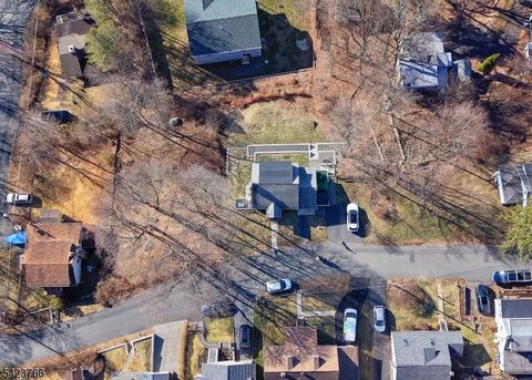 6 Lakeview Ter Stanhope Boro NJ 07874