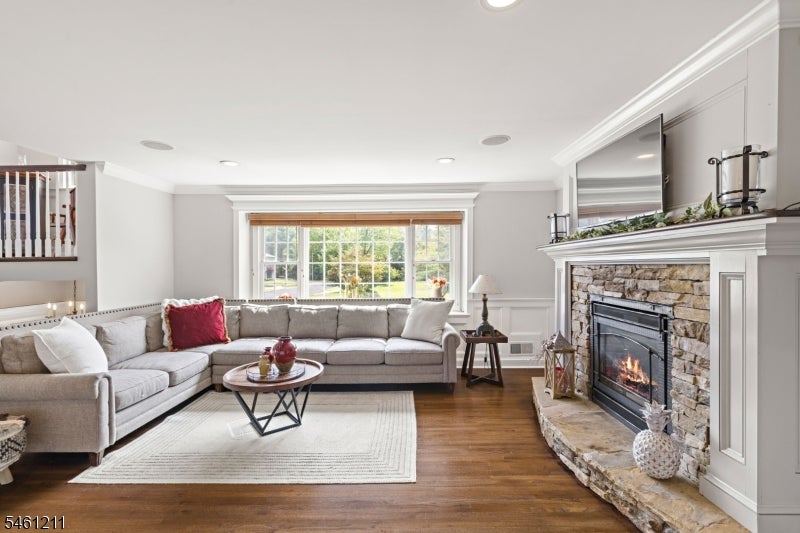11 Tannery Ln