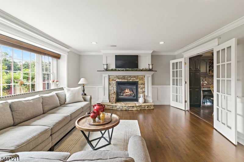 11 Tannery Ln
