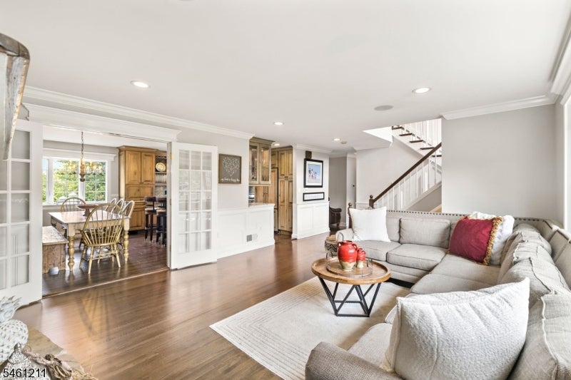 11 Tannery Ln