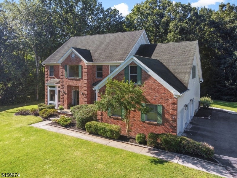 15 Victoria Ln