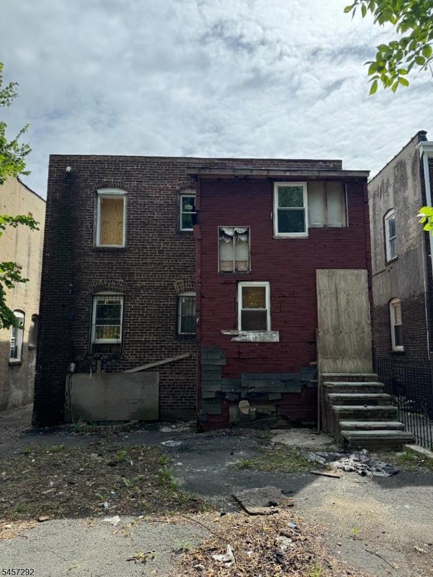 399 S 15Th St