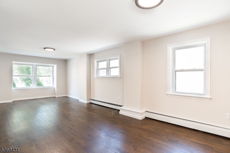 285 Orchard Ter