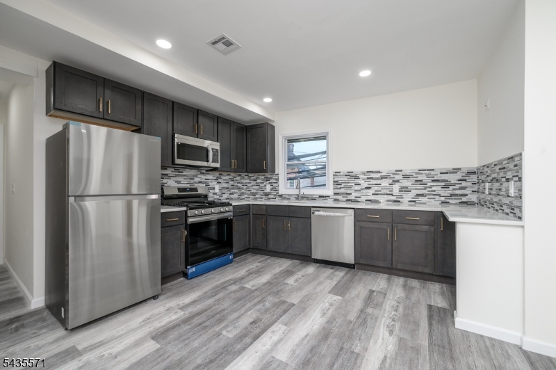 287 Orange St Apt 2