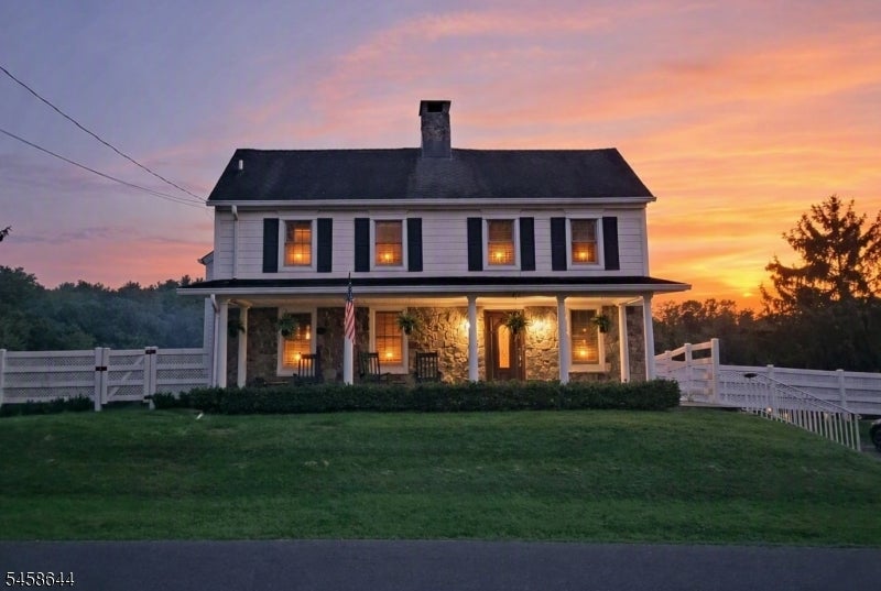 61 Race St