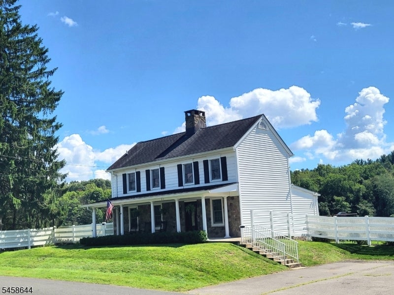61 Race St