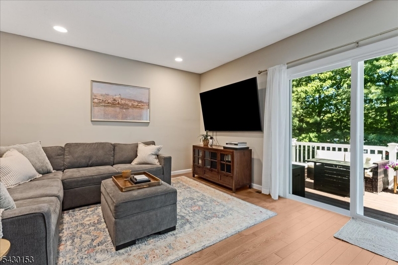 2103 Park Pl