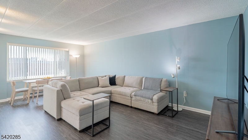 190 MORRIS AVENUE 3B