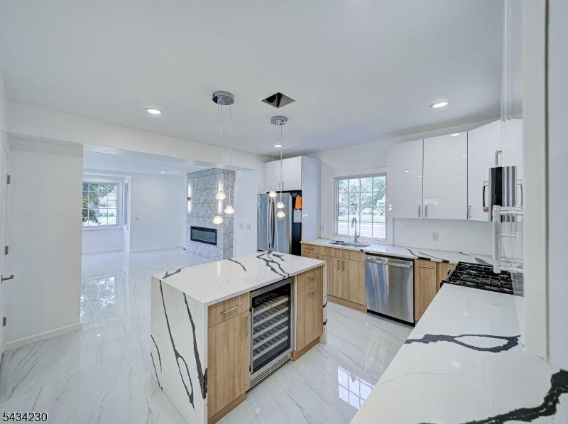 217 Heywood Ave