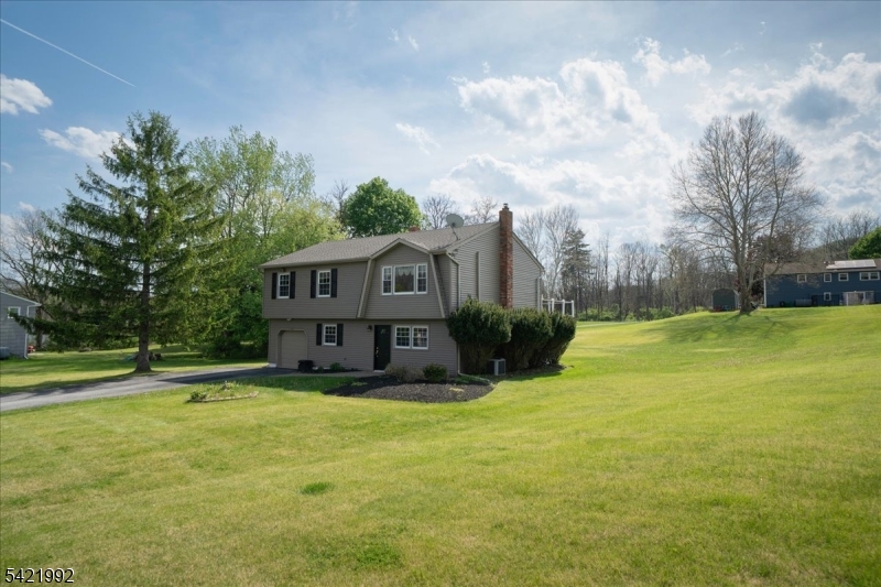 15 Carol Dr