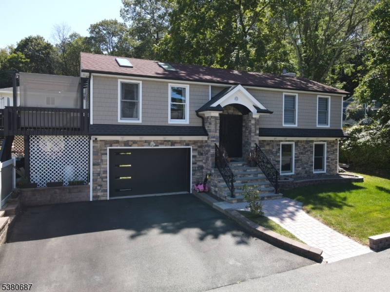 71 Cherokee Ave