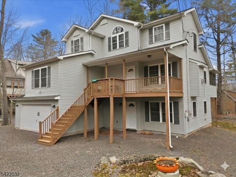 7225 Winnebago Dr Pennsylvania NJ 18347