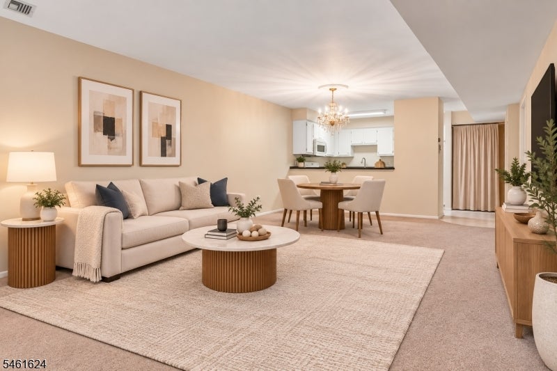 19 Plauderville Ave 208