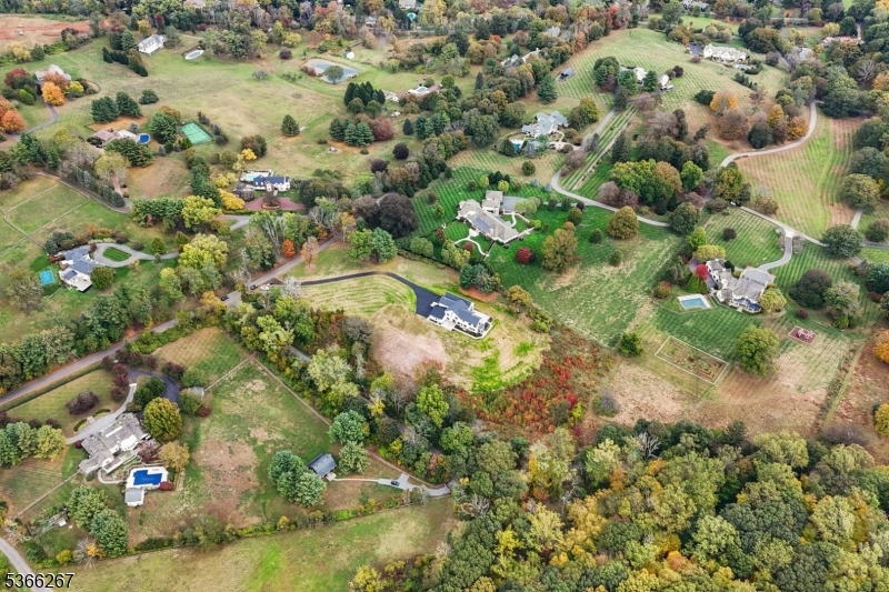 465 Cherry Ln