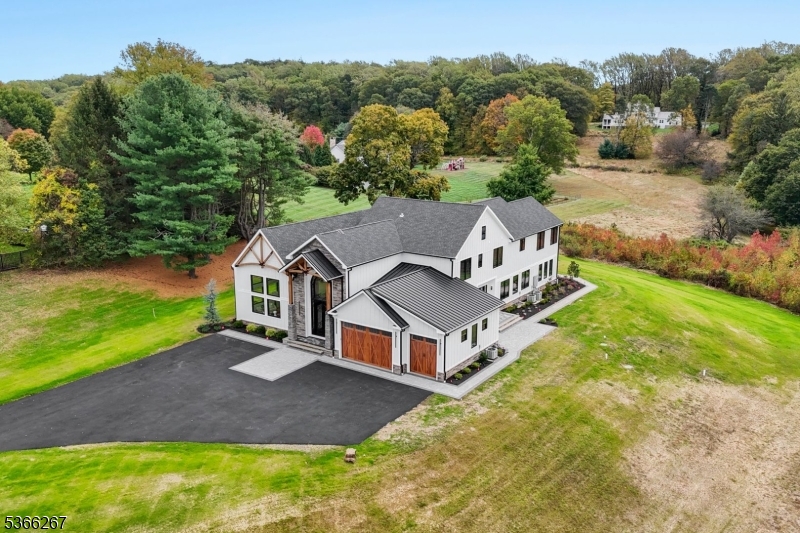465 Cherry Ln